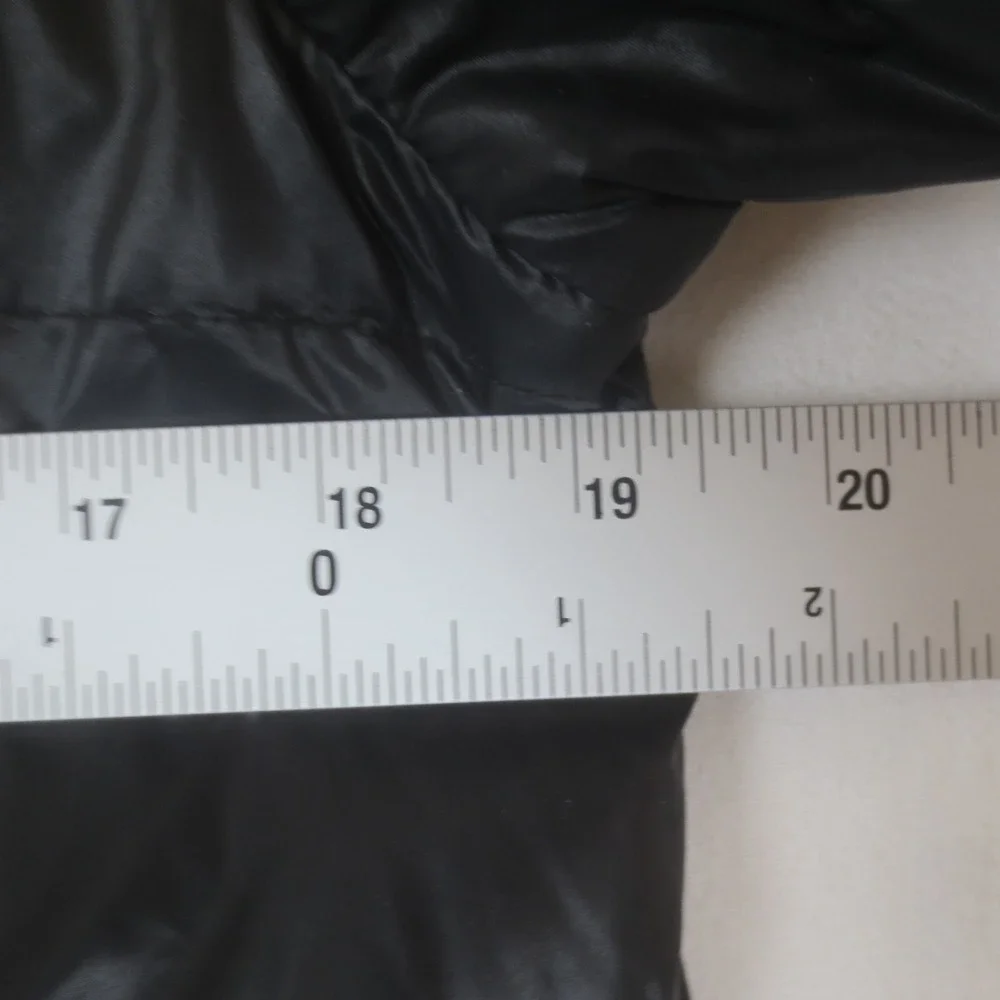 Nike Anthem 700 Down Puffer‎ Jacket Womens Medium Black Zip Pockets Lightweight